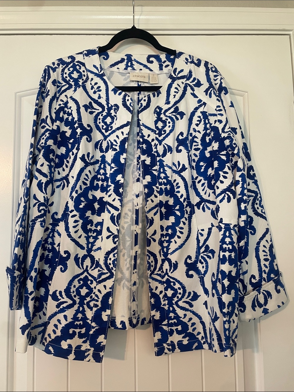 Chico's White and Blue Open-Front Printed Jacket